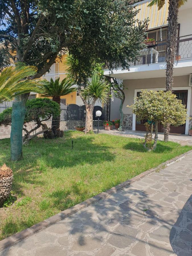 Ospitalita Il Noce Bed & Breakfast Brusciano Exterior photo
